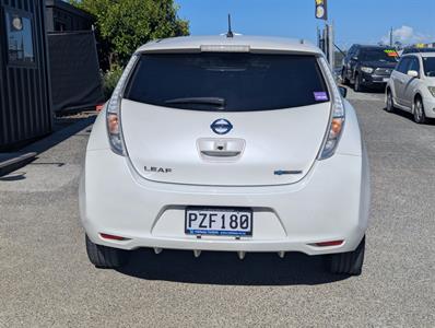 2016 Nissan Leaf - Thumbnail