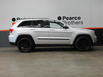 2012 Jeep Grand Cherokee - Thumbnail