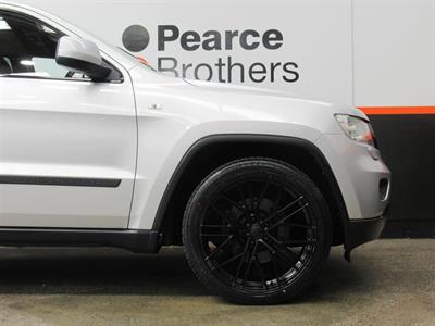 2012 Jeep Grand Cherokee - Thumbnail