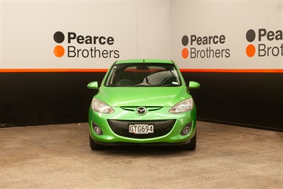 2013 Mazda 2 - Thumbnail