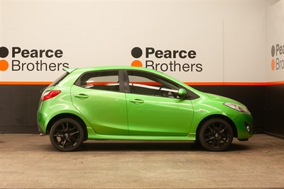 2013 Mazda 2 - Thumbnail