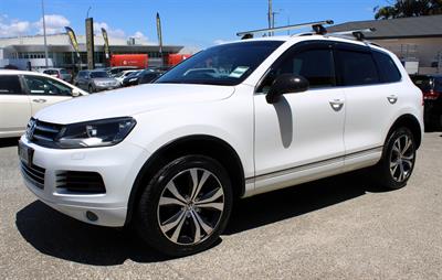 2012 Volkswagen TOUAREG - Thumbnail