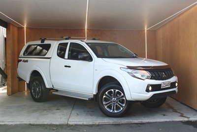 2017 Mitsubishi Triton - Thumbnail