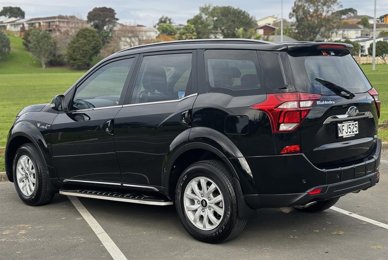 2020 Mahindra XUV500