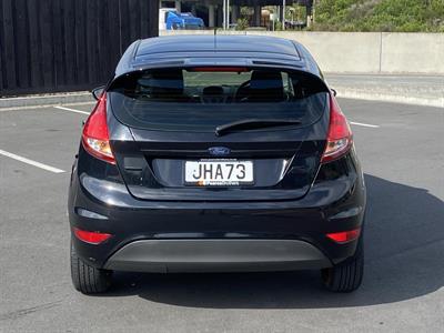 2015 Ford Fiesta - Thumbnail