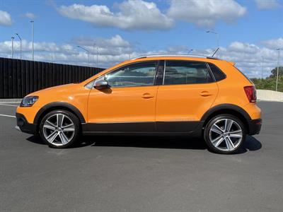 2014 Volkswagen Cross Polo - Thumbnail