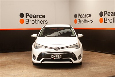 2015 Toyota AVENSIS - Thumbnail