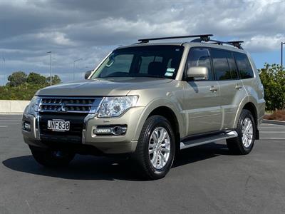 2015 Mitsubishi Pajero - Thumbnail