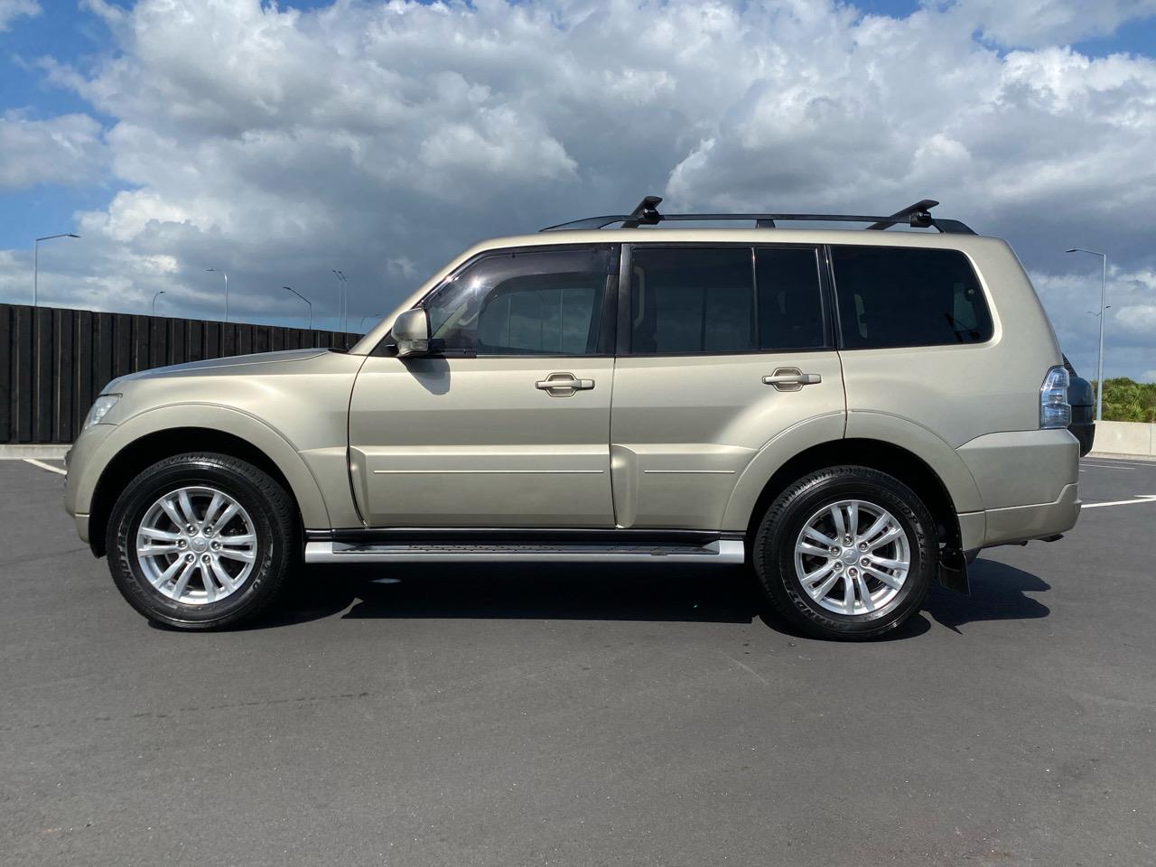 2015 Mitsubishi Pajero