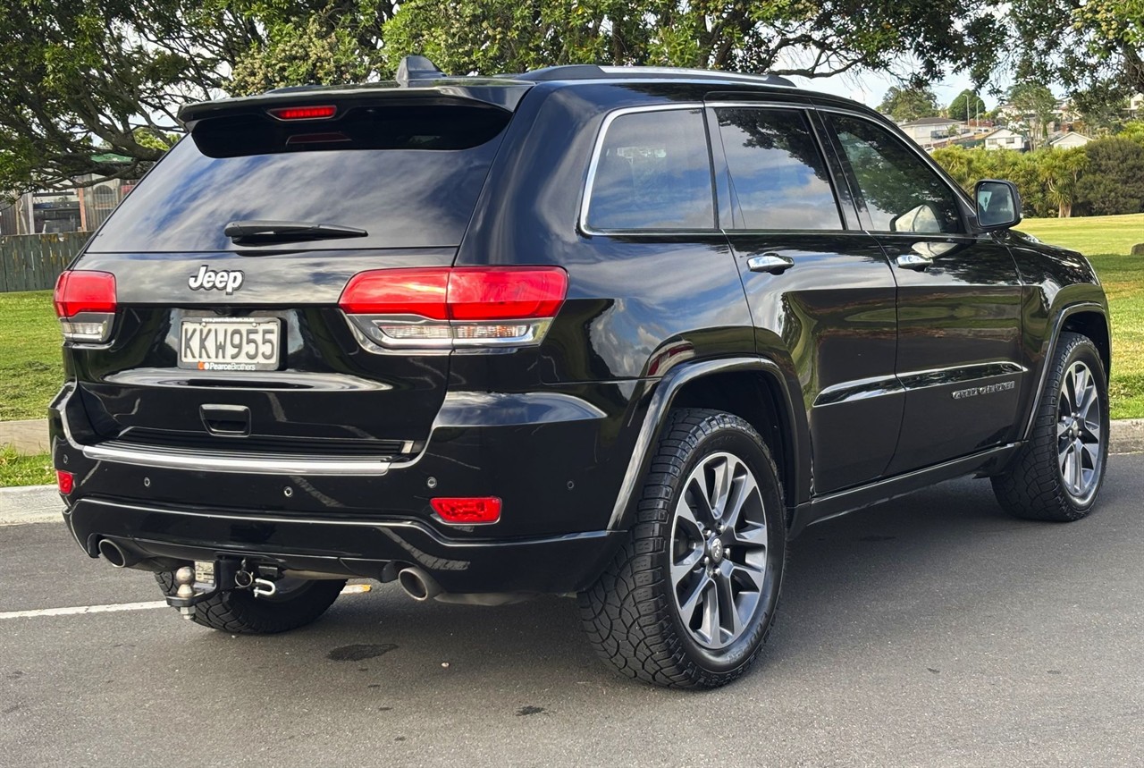 2017 Jeep GRAND CHEROKEE