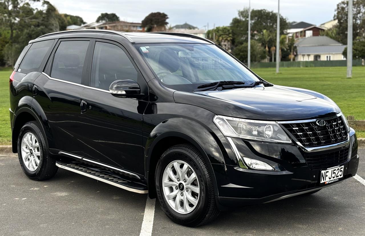 2020 Mahindra XUV500