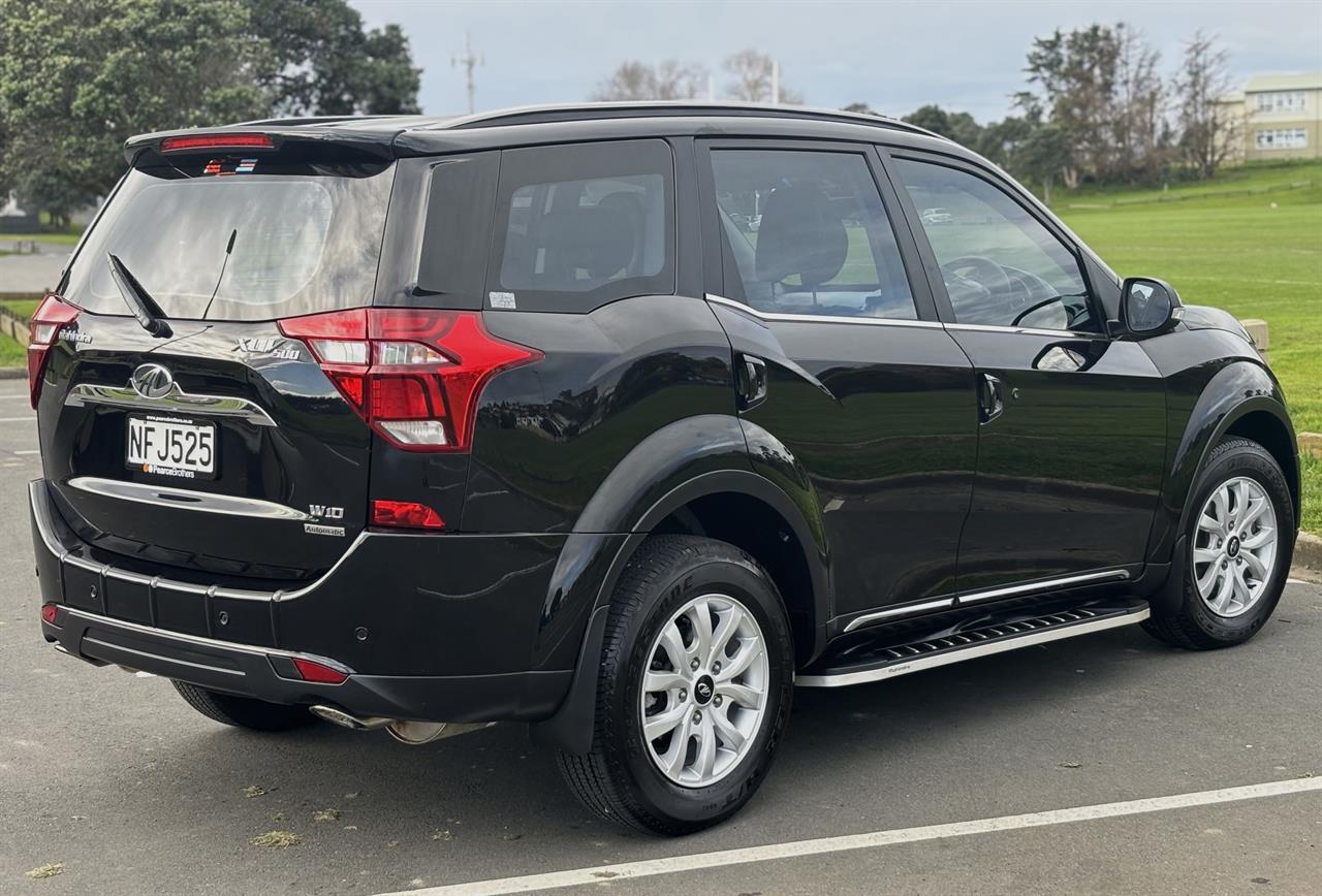 2020 Mahindra XUV500