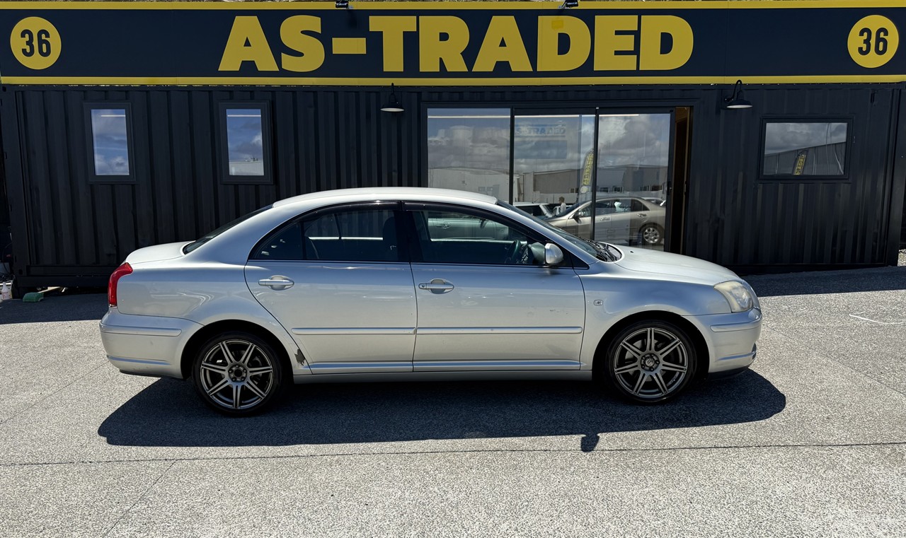 2005 Toyota AVENSIS