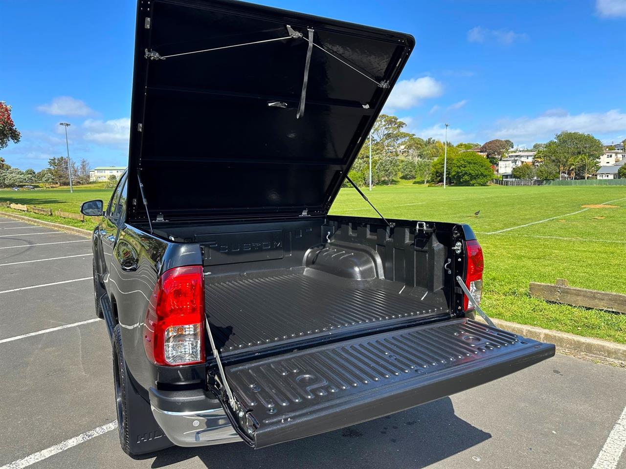 2017 Toyota Hilux