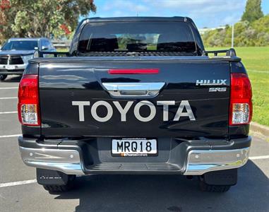 2017 Toyota Hilux - Thumbnail