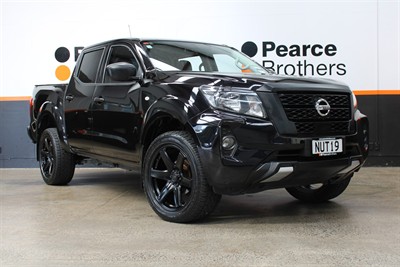 2021 Nissan Navara - Thumbnail