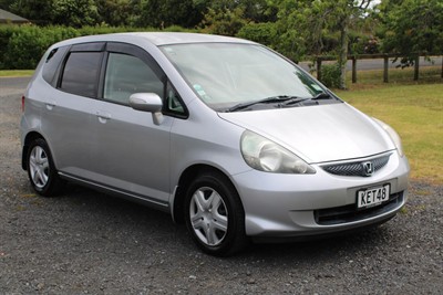 2004 Honda FIT