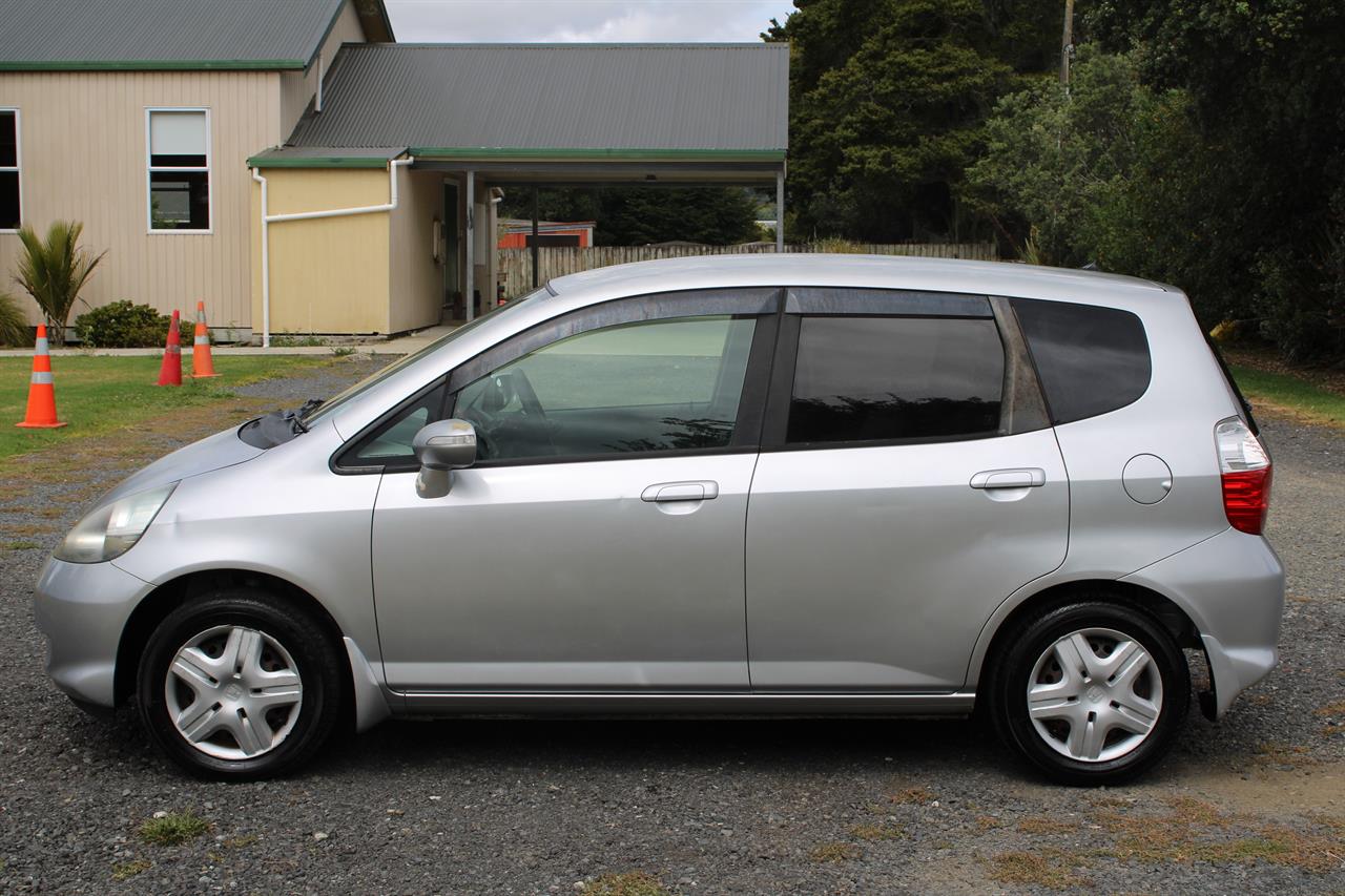 2004 Honda FIT