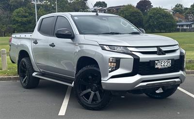 2020 Mitsubishi Triton - Thumbnail