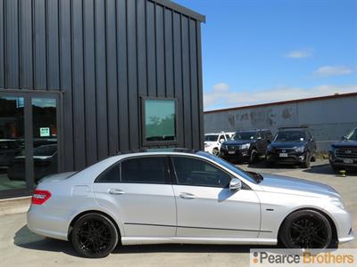 2010 Mercedes-Benz E250 - Thumbnail