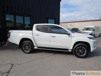 2021 Mitsubishi Triton - Thumbnail