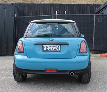 2009 Mini COOPER - Thumbnail