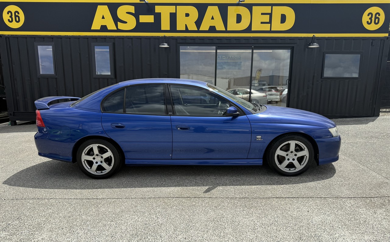 2005 Holden COMMODORE