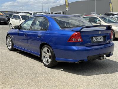 2005 Holden COMMODORE - Thumbnail