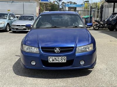 2005 Holden COMMODORE - Thumbnail