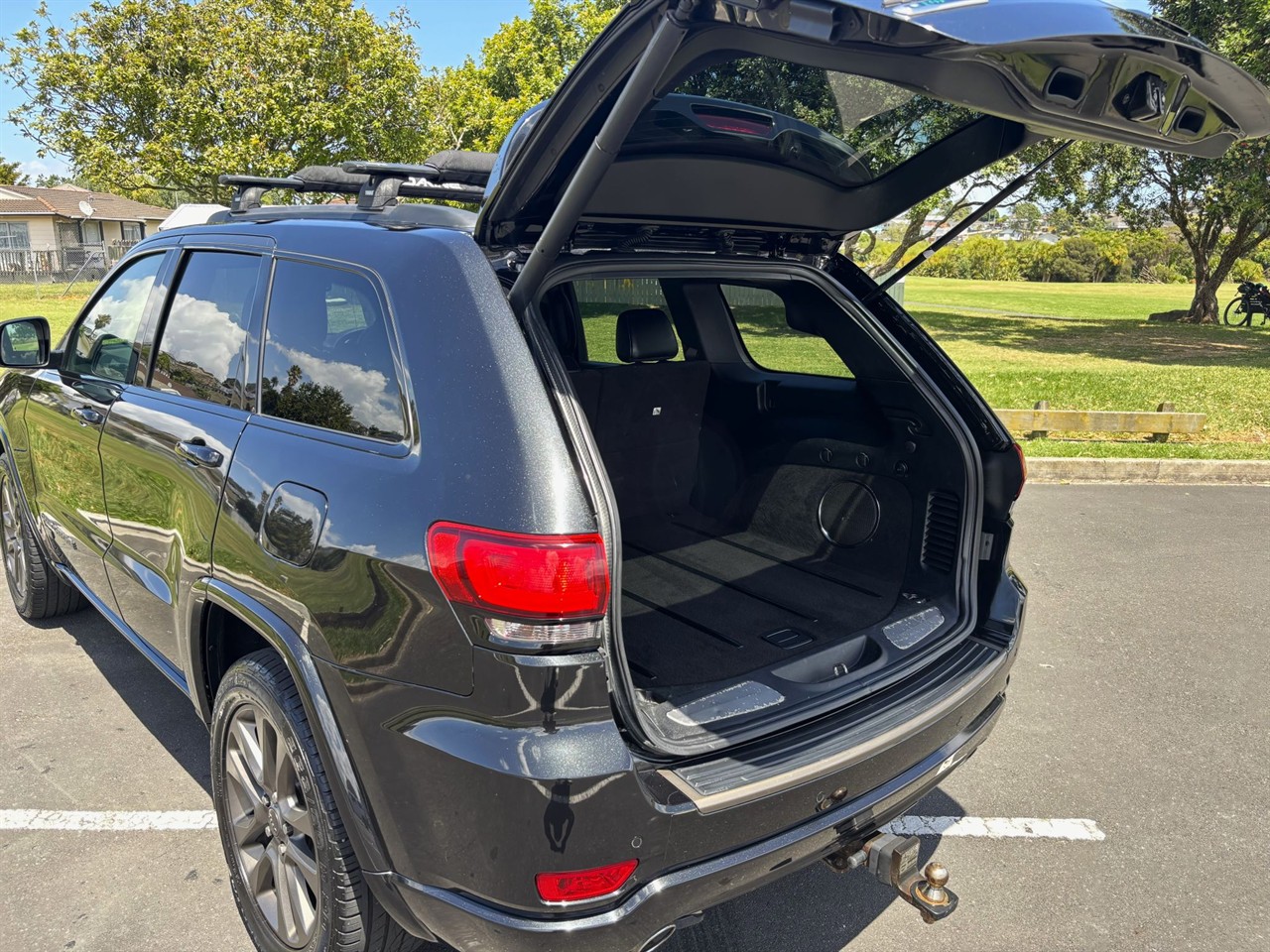 2017 Jeep GRAND CHEROKEE