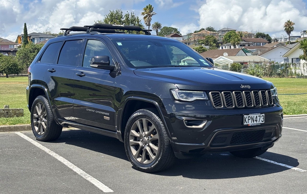 2017 Jeep GRAND CHEROKEE