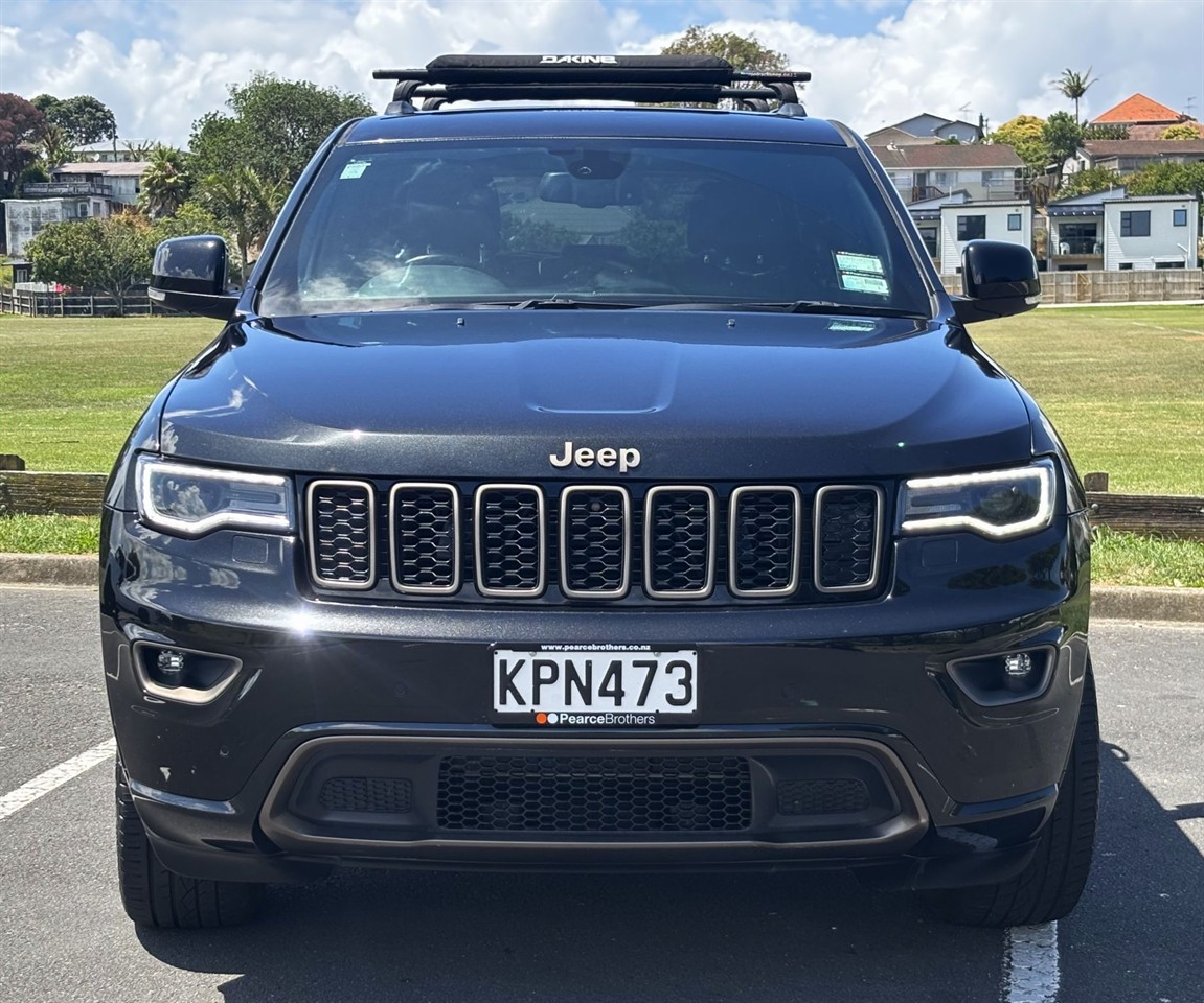 2017 Jeep GRAND CHEROKEE