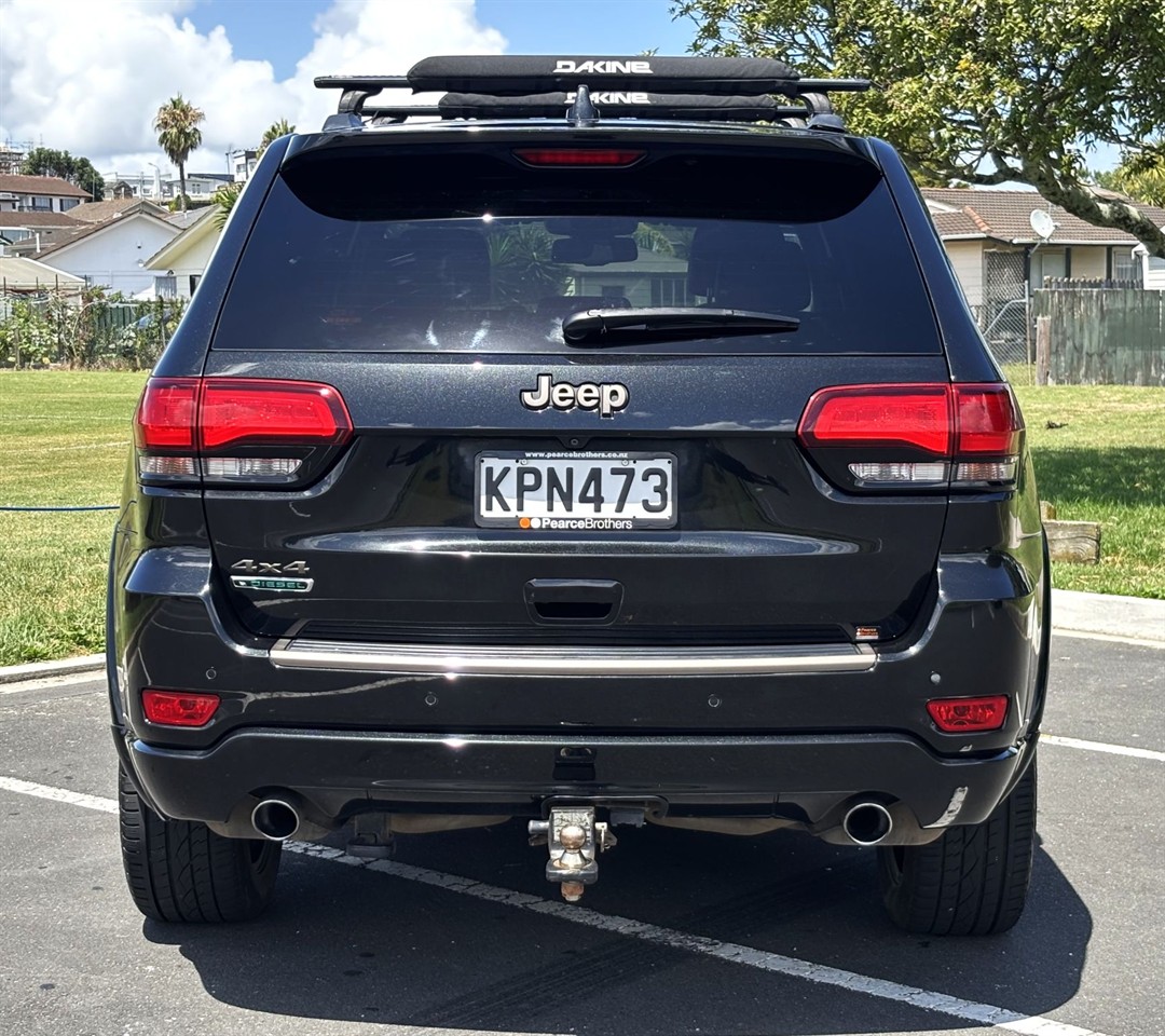 2017 Jeep GRAND CHEROKEE