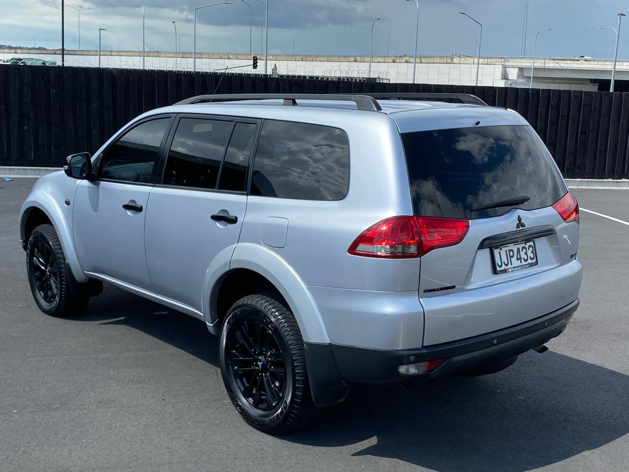 2015 Mitsubishi Challenger