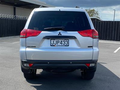 2015 Mitsubishi Challenger - Thumbnail