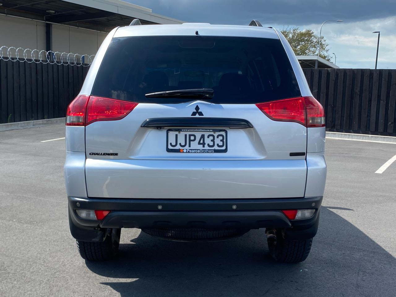 2015 Mitsubishi Challenger