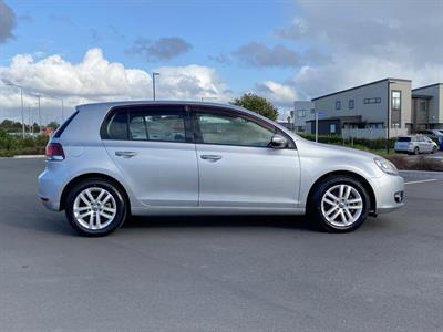 2011 Volkswagen Golf - Thumbnail