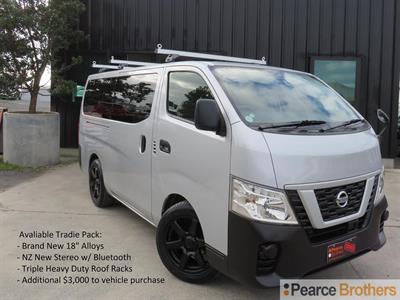 2018 Toyota Hiace - Thumbnail