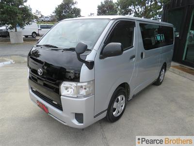 2018 Toyota Hiace - Thumbnail