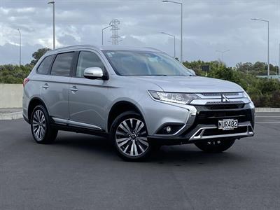 2020 Mitsubishi Outlander - Thumbnail