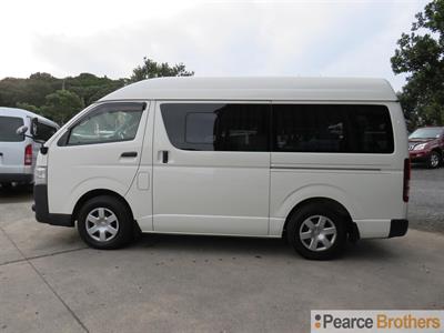 2020 Toyota Hiace - Thumbnail