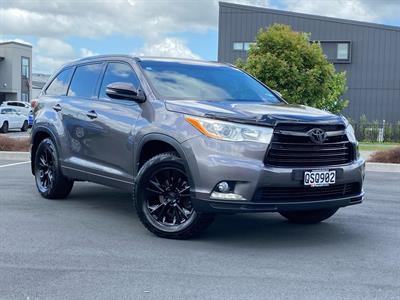 2017 Toyota Highlander - Thumbnail