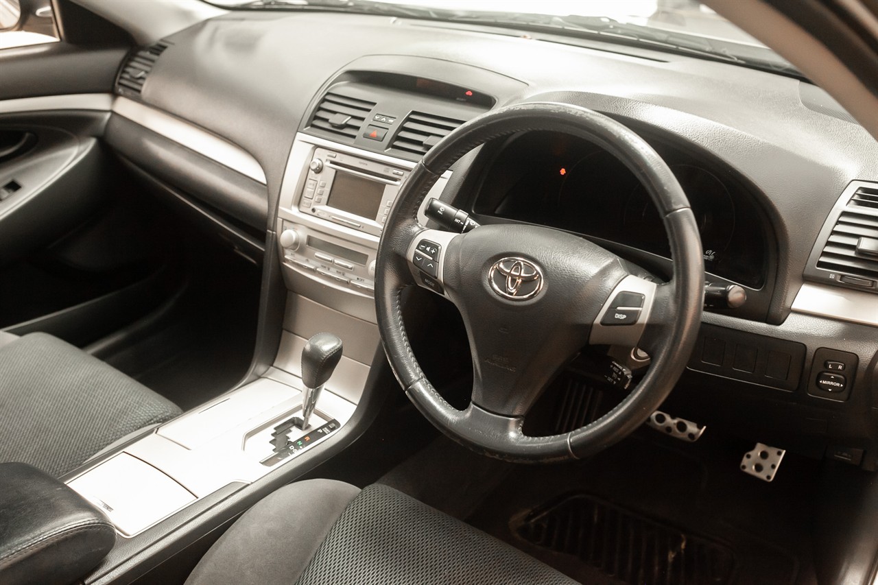 2010 Toyota AURION