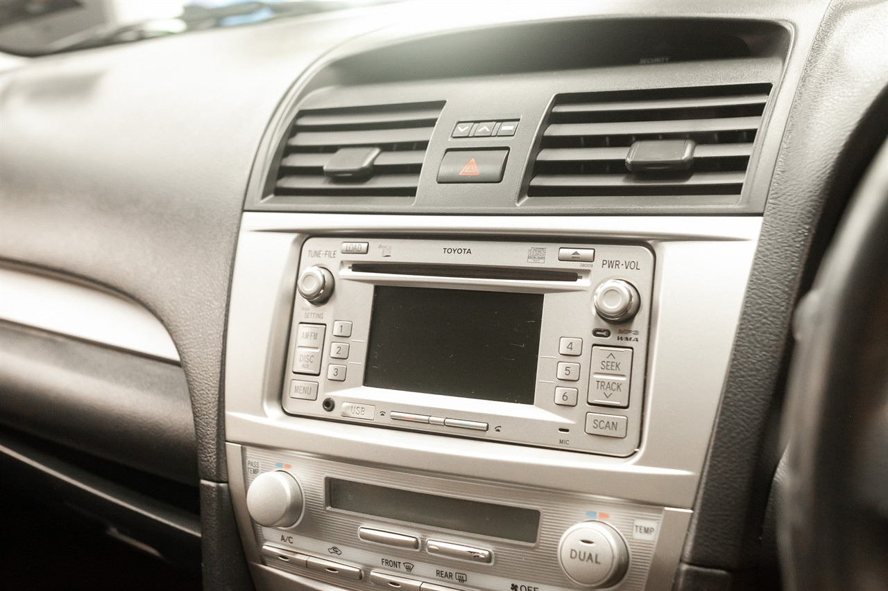 2010 Toyota AURION