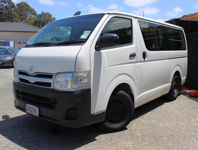 2012 Toyota Hiace - Thumbnail