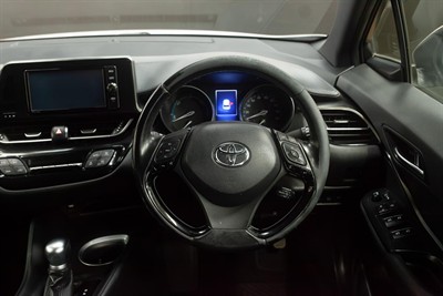 2017 Toyota C-Hr - Thumbnail