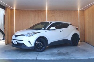 2018 Toyota C-HR - Thumbnail