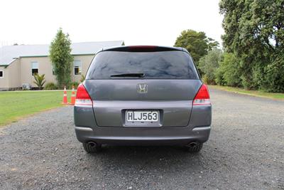 2004 Honda Odyssey - Thumbnail