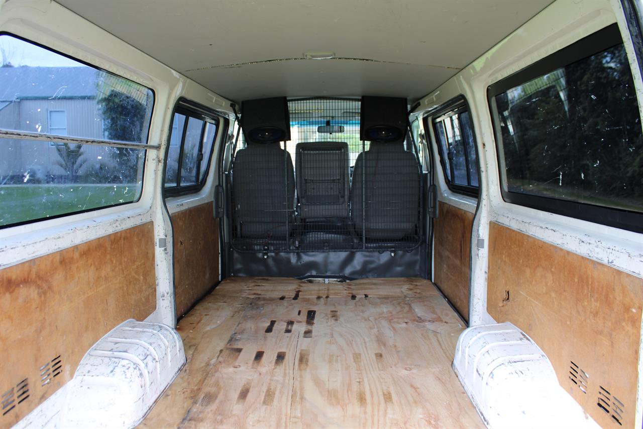 2006 Toyota Hiace