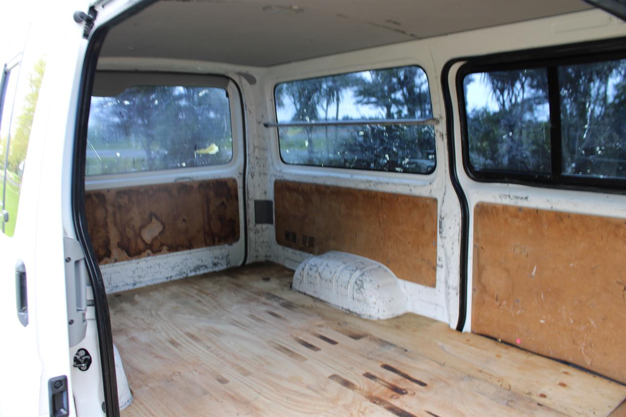 2006 Toyota Hiace